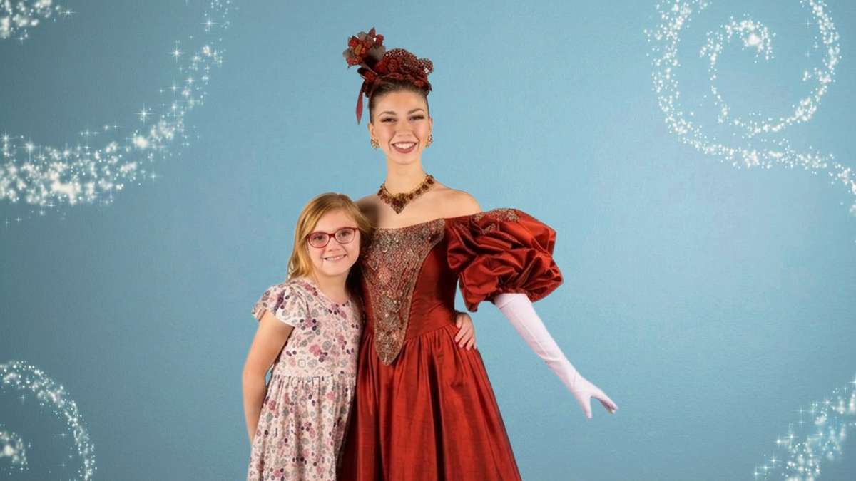 NUTCRACKER! Magical Christmas Ballet – Photo in the Lobby